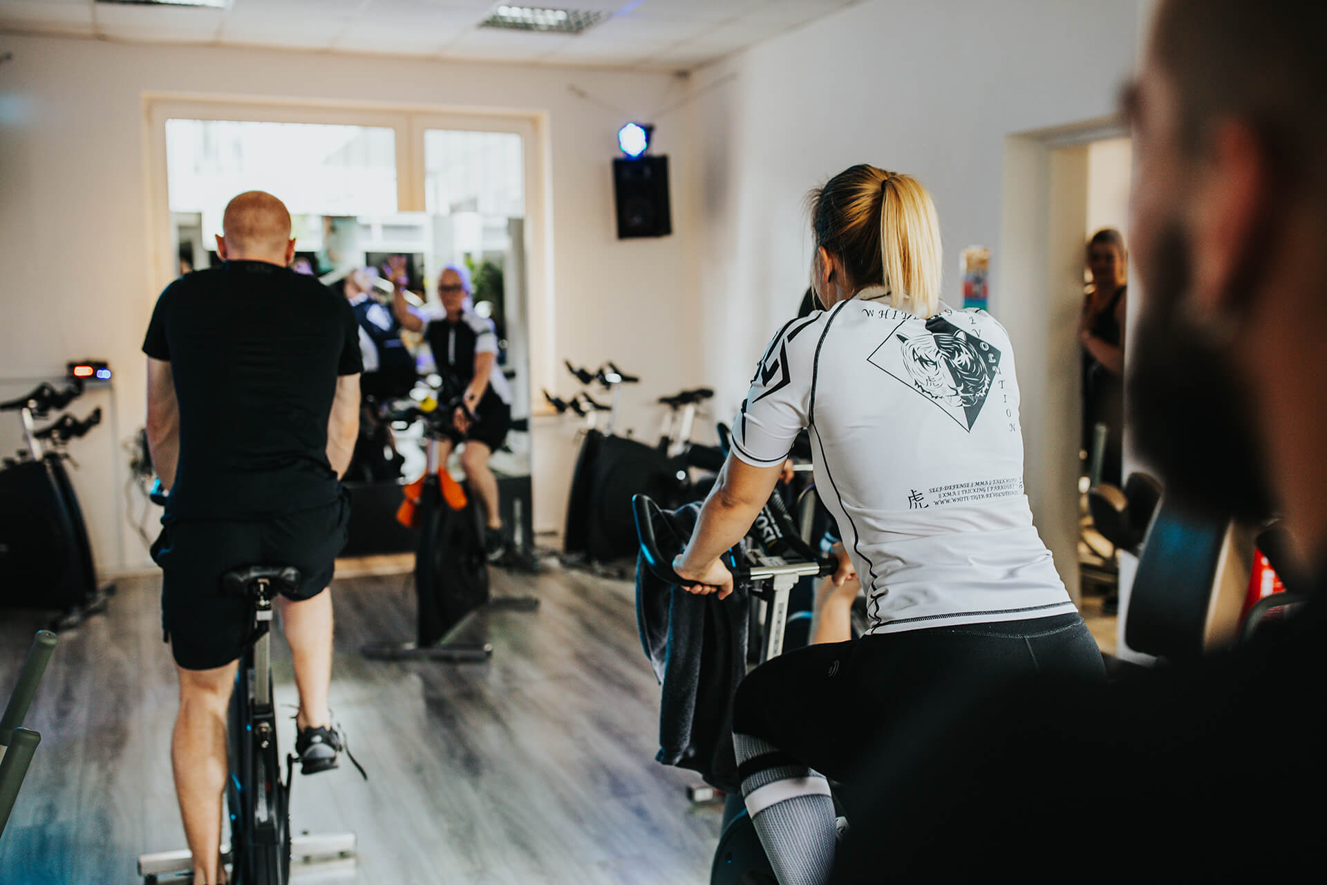 White Tiger Revolution Kurse Fitness Indoor Cycling